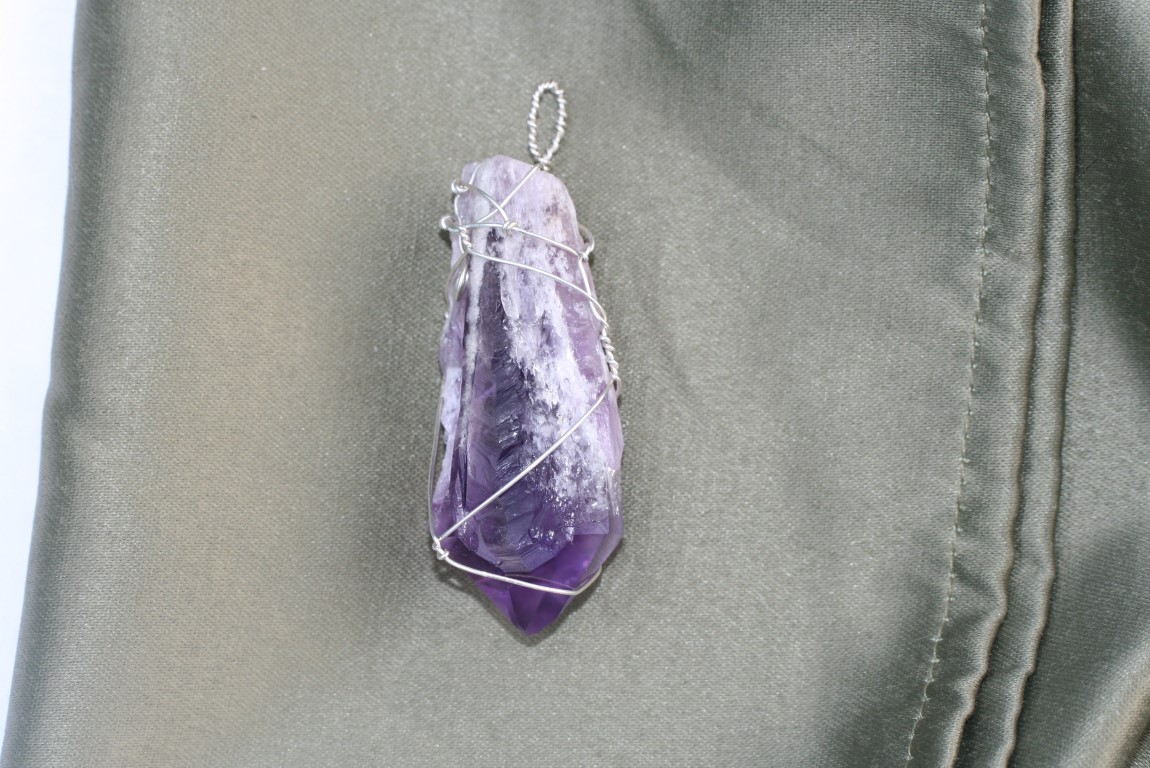 Amethyst Laser Pendant helps purify negative thoughts 5200